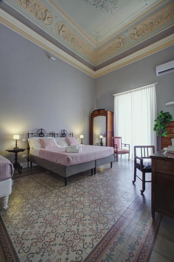 Palazzo Pastura B&B And Apartments CTA Exteriör bild