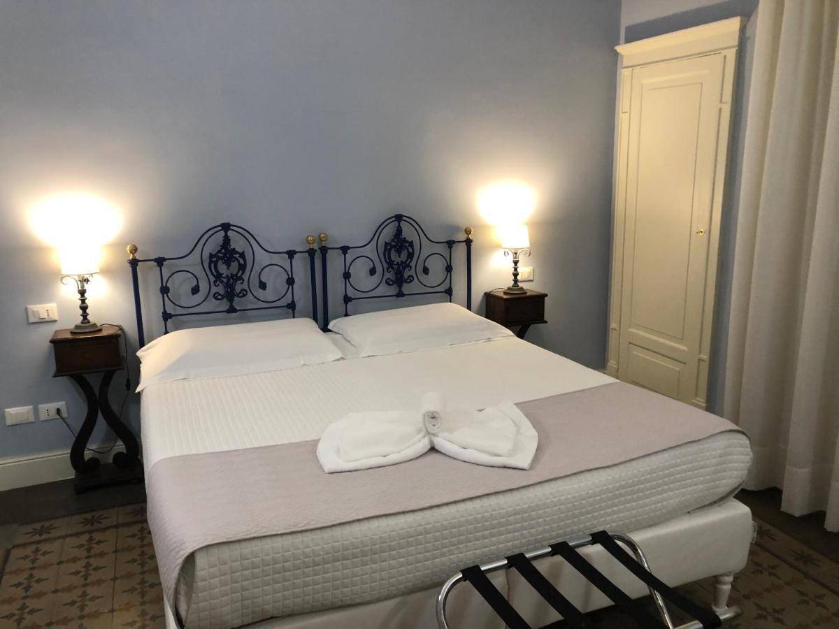 Palazzo Pastura B&B And Apartments CTA Exteriör bild